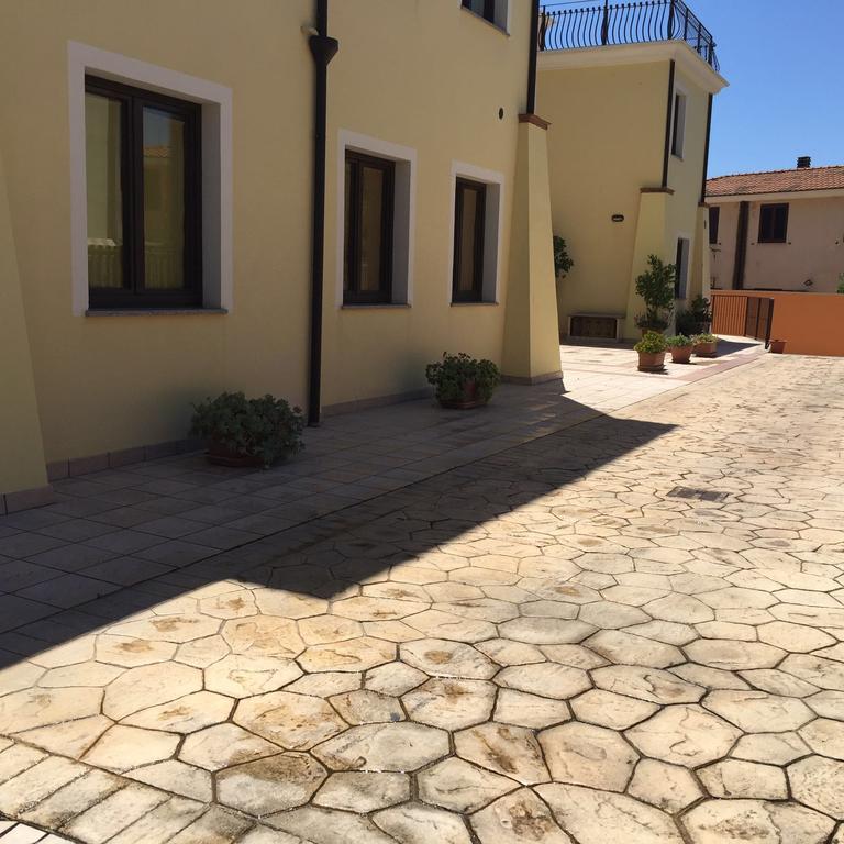 Bertolottu Residence Apartments 托尔托利 外观 照片